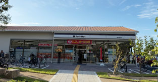 ファミリーマート　南芦屋浜店
